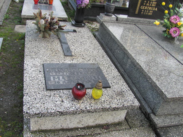 Grób Maria Hess