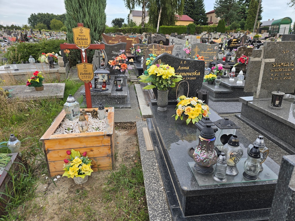 Grób Jan  Zieliński 